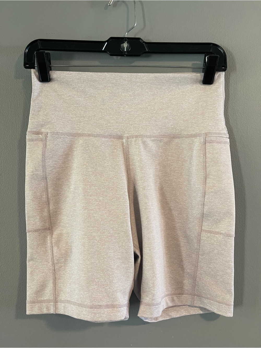 Vuori Women's Rythm Pocket Bike Short 7" in Dusk Size M